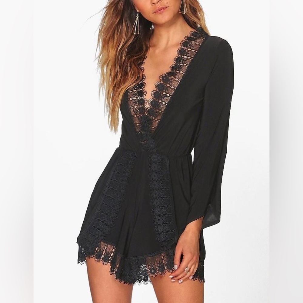 Boohoo Black Lace stretch shorts Romper 6